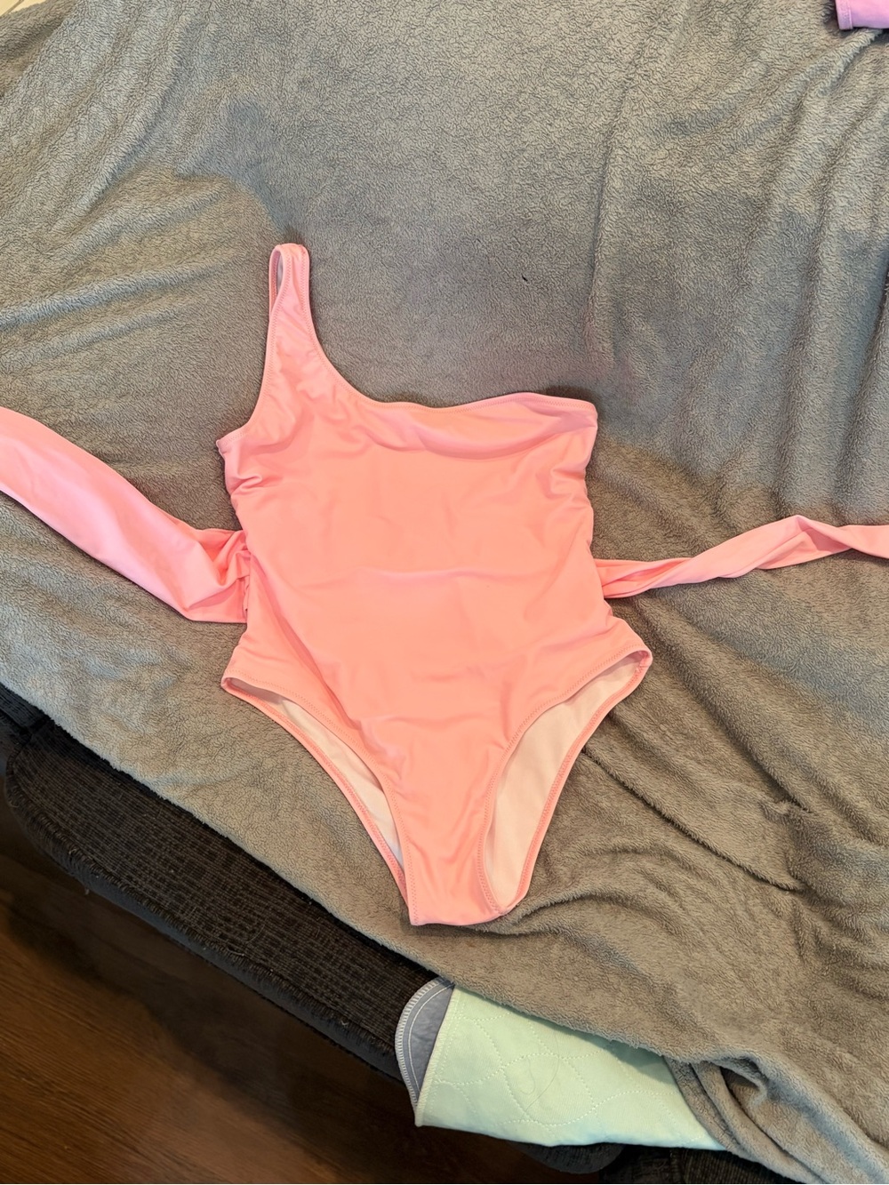 Source Unknown Pink One-Shoulder One-Piece Swimsuit